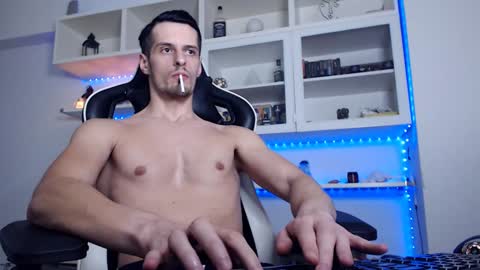 Snapshot of alphamastertodd chatting on 01/07/25, 02:53 MasterTodd online show from 01/07/25, 02:53