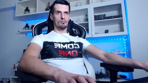 Snapshot of alphamastertodd chatting on 01/12/25, 12:28 MasterTodd online show from 01/12/25, 12:28