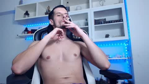 Snapshot of alphamastertodd chatting on 01/19/25, 01:43 MasterTodd online show from 01/19/25, 01:43