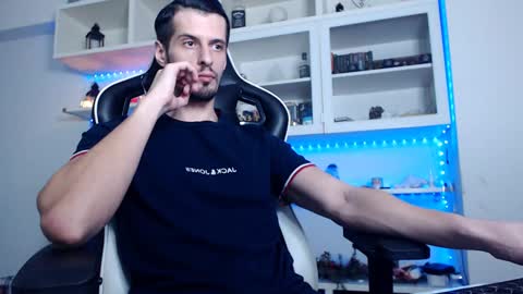 Snapshot of alphamastertodd chatting on 01/22/25, 02:04 MasterTodd online show from 01/22/25, 02:04