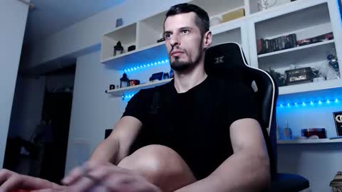 Snapshot of alphamastertodd chatting on 10/12/25, 07:46 MasterTodd online show from 10/12/25, 07:46