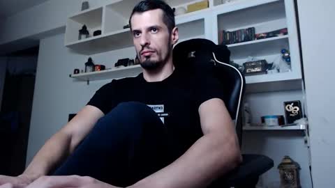 Snapshot of alphamastertodd chatting on 10/15/25, 04:01 MasterTodd online show from 10/15/25, 04:01