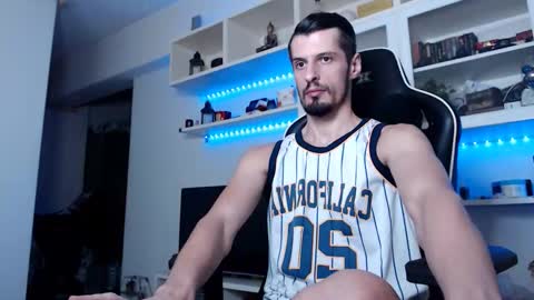 Snapshot of alphamastertodd chatting on 10/23/25, 01:05 MasterTodd online show from 10/23/25, 01:05