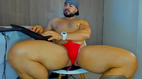 Snapshot of alphapulsex chatting on 07/11/26, 02:42 alphapulsex online show from 07/11/26, 02:42