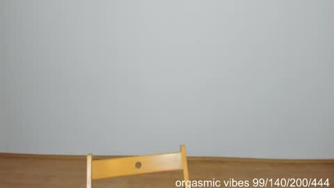 Snapshot of alphaqueenx chatting on 03/07/25, 08:13 Michelle online show from 03/07/25, 08:13