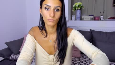 Snapshot of alphaqueenx chatting on 09/20/25, 09:16 Michelle online show from 09/20/25, 09:16