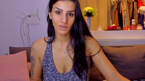 Snapshot of alphaqueenx chatting on 02/22/26, 10:19 Michelle online show from 02/22/26, 10:19