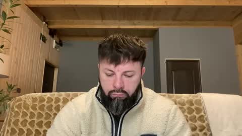 Jhonny online show from 11/17/25, 03:45