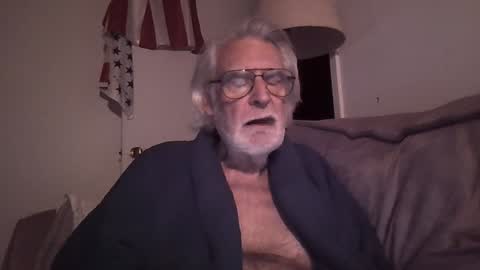 AlphaUniform online show from 01/19/25, 12:28