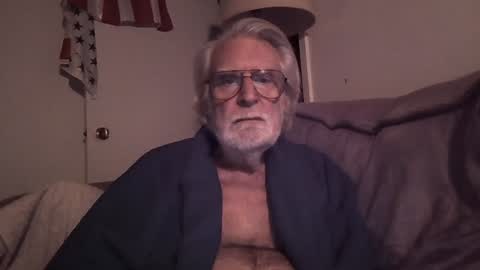 AlphaUniform online show from 01/21/25, 02:54