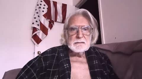 AlphaUniform online show from 04/30/26, 02:12
