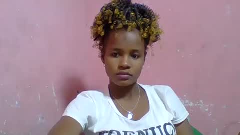 Snapshot of alphosettah chatting on 10/12/25, 04:17 alphosettah online show from 10/12/25, 04:17