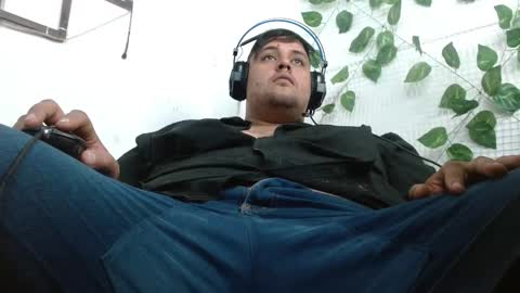 Snapshot of altairstudiosboy chatting on 11/08/25, 01:33 Jhosep online show from 11/08/25, 01:33