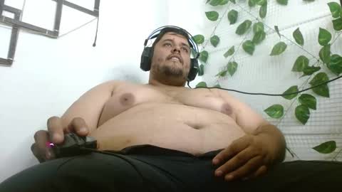 Snapshot of altairstudiosboy chatting on 11/25/25, 04:07 Jhosep online show from 11/25/25, 04:07