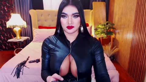Snapshot of alurajhenson chatting on 04/12/26, 01:05 Alura Jhenson online show from 04/12/26, 01:05