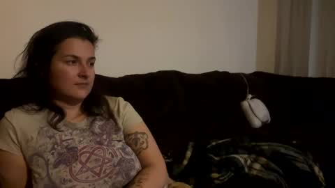 Snapshot of alvie_bones chatting on 01/21/25, 01:39 Alvie online show from 01/21/25, 01:39