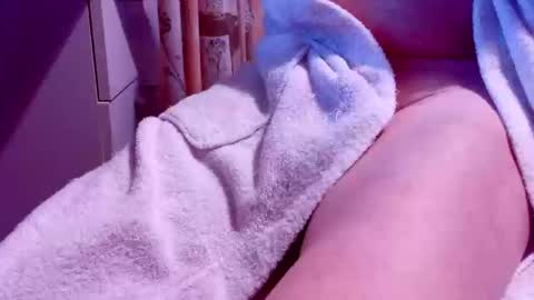 Snapshot of alwaysenjoyit chatting on 10/12/25, 09:08 alwaysenjoyit online show from 10/12/25, 09:08