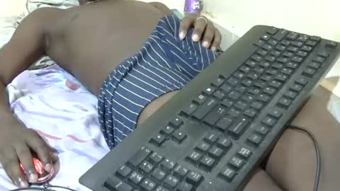 Snapshot of alwayshorny2567 chatting on 11/17/25, 02:45 alwayshorny2567 online show from 11/17/25, 02:45