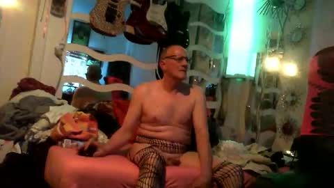 Snapshot of alwaysniceguy2 chatting on 05/22/26, 02:40 HoneyMelonGuy online show from 05/22/26, 02:40