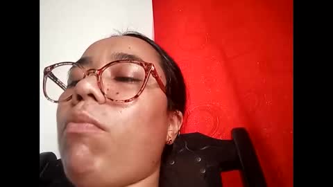 Snapshot of aly826805 chatting on 09/13/25, 07:24 analia online show from 09/13/25, 07:24