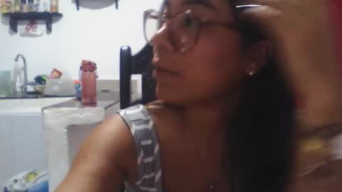Snapshot of aly826805 chatting on 09/21/25, 03:19 analia online show from 09/21/25, 03:19
