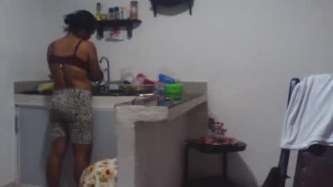 Snapshot of aly826805 chatting on 09/24/25, 04:16 analia online show from 09/24/25, 04:16