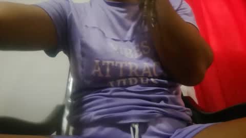 Snapshot of aly826805 chatting on 10/19/25, 06:19 analia online show from 10/19/25, 06:19
