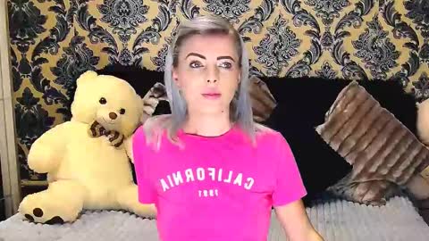 Snapshot of alyblonde chatting on 02/09/25, 10:53 aly online show from 02/09/25, 10:53