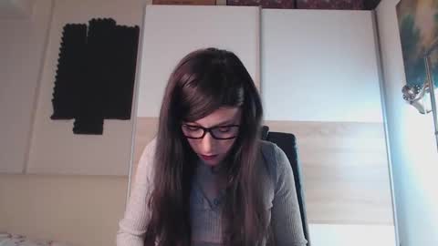 Alice online show from 12/05/24, 01:49