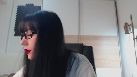 Alice online show from 11/19/25, 12:16