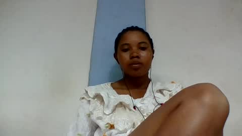 Snapshot of alydie7 chatting on 07/04/26, 05:35 alydie7 online show from 07/04/26, 05:35