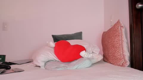 Aly Instg oficial alyjones  Lush and Domi love toys are on online show from 02/20/25, 09:20