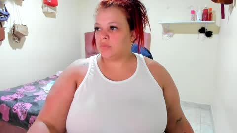 Snapshot of alyn__miller chatting on 04/08/26, 03:17 Elyn online show from 04/08/26, 03:17