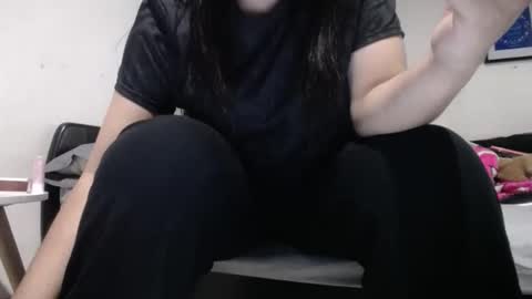 Alyn Maria online show from 11/19/25, 02:22