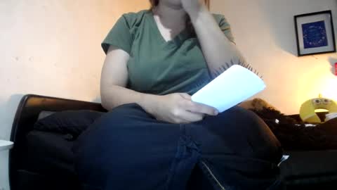 Snapshot of alynfoxx chatting on 06/19/26, 02:38 Alyn Maria online show from 06/19/26, 02:38