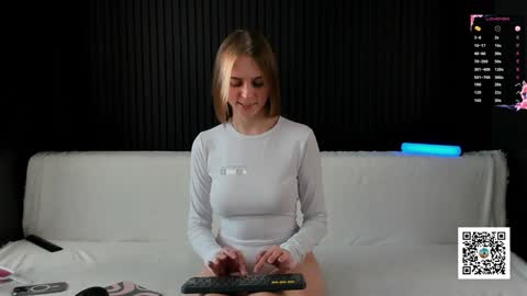 Alena online show from 01/20/25, 01:32