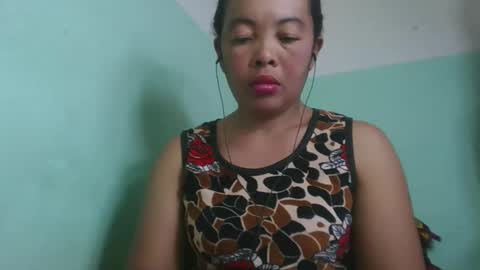 Snapshot of alypierette chatting on 06/01/26, 06:15 alypierette online show from 06/01/26, 06:15