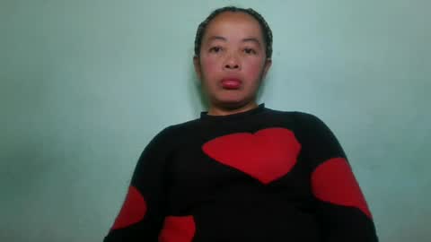 Snapshot of alypierette chatting on 06/25/26, 07:02 alypierette online show from 06/25/26, 07:02