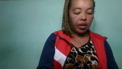 Snapshot of alypierette chatting on 07/01/26, 05:56 alypierette online show from 07/01/26, 05:56