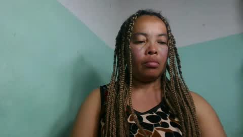 Snapshot of alypierette chatting on 07/26/26, 05:53 alypierette online show from 07/26/26, 05:53