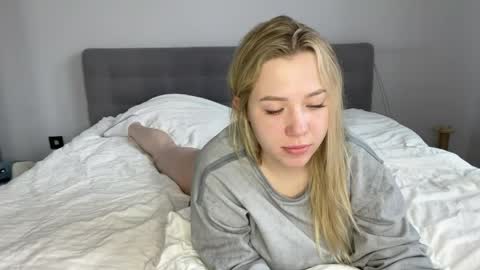 Al online show from 04/25/26, 07:44