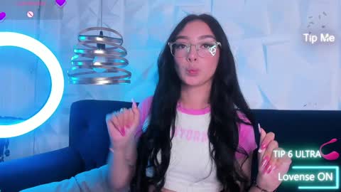 sopie online show from 01/11/25, 02:04