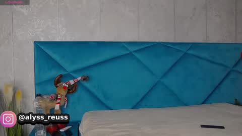 Alyse online show from 02/19/25, 06:00