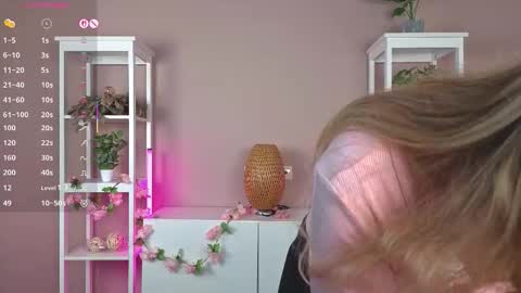Vanessa online show from 09/22/25, 06:32