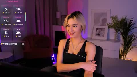 Snapshot of alysiasun chatting on 11/14/25, 02:38 Alysia online show from 11/14/25, 02:38