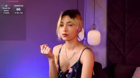 Snapshot of alysiasun chatting on 02/08/26, 09:29 Alysia online show from 02/08/26, 09:29