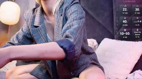 Snapshot of alysiasun chatting on 02/15/26, 07:51 Alysia online show from 02/15/26, 07:51