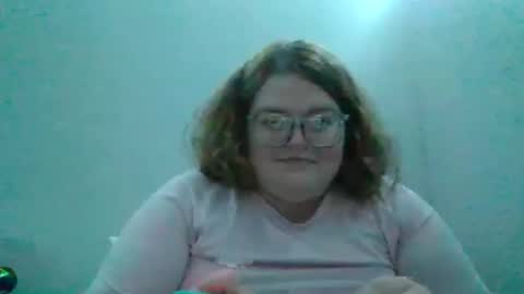 Snapshot of alyssa6960545 chatting on 10/29/25, 11:50 Lily online show from 10/29/25, 11:50