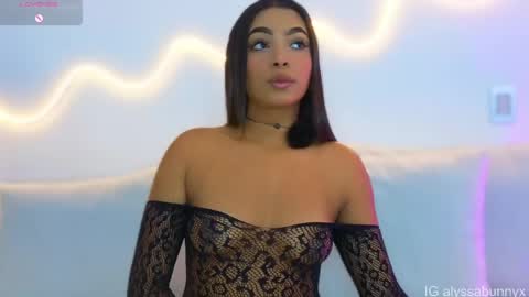 Snapshot of alyssa_bunnyx chatting on 04/20/26, 02:58 . online show from 04/20/26, 02:58