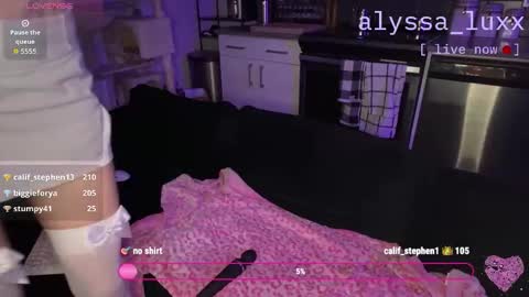 Snapshot of alyssa_luxx chatting on 02/07/26, 07:56 Alyssa online show from 02/07/26, 07:56